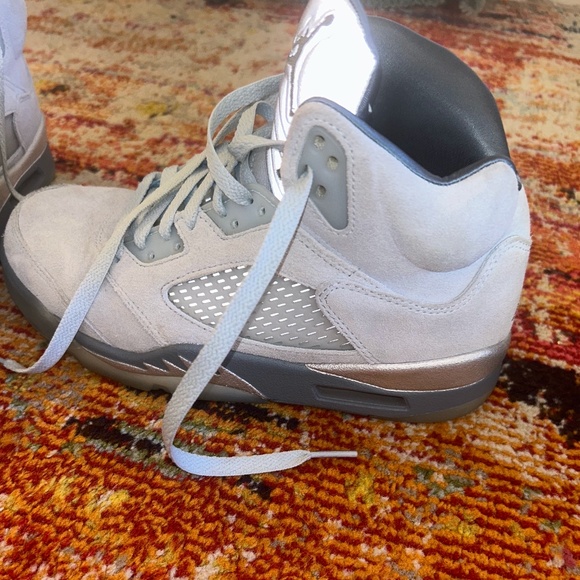 Women's Jordan 5 Retro Bluebird Ice/Blue Graphite - Picture 1 of 8